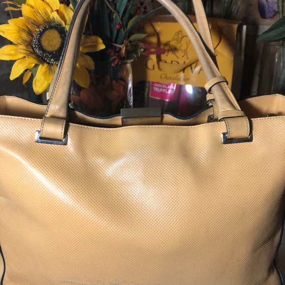 Bottega Vonetta Bag - Picture 3 of 8